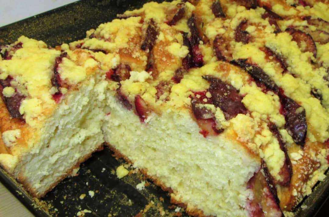Ciasto drożdżowe ze śliwkami przepisy Joli - prosty sposób na pyszność