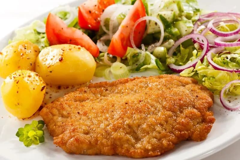 Ile kcal na obiad? Poznaj zdrowe zasady kaloryczności posiłków