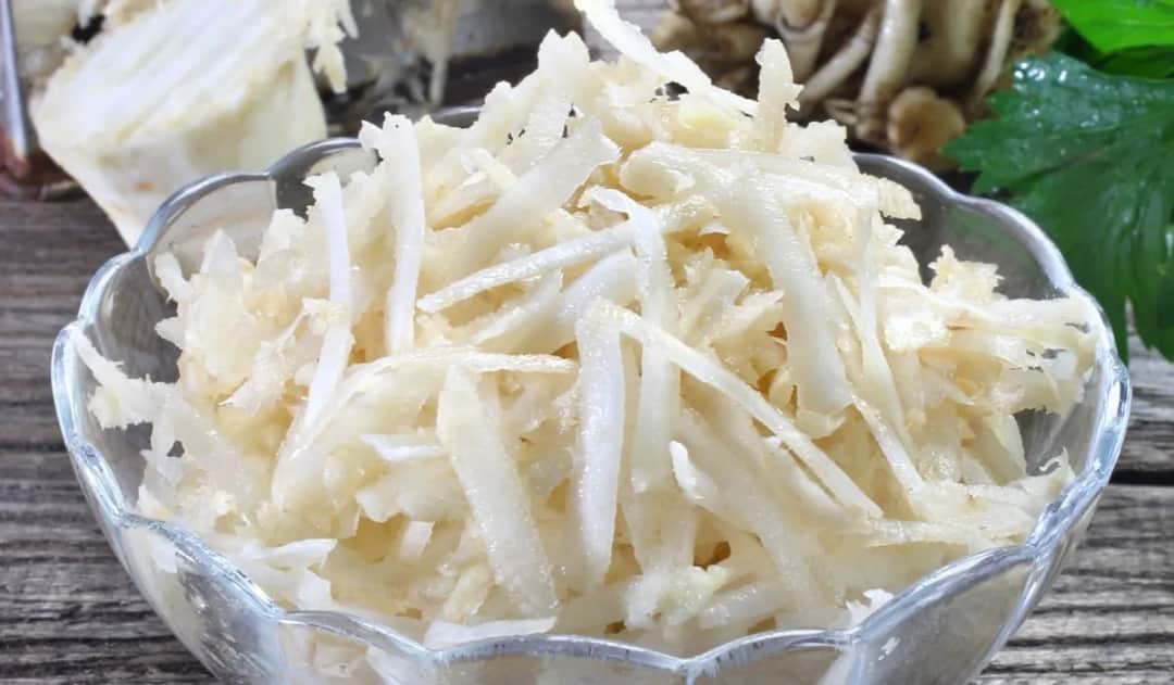 Surówka z selera jak w restauracji – przepis na idealną wersję