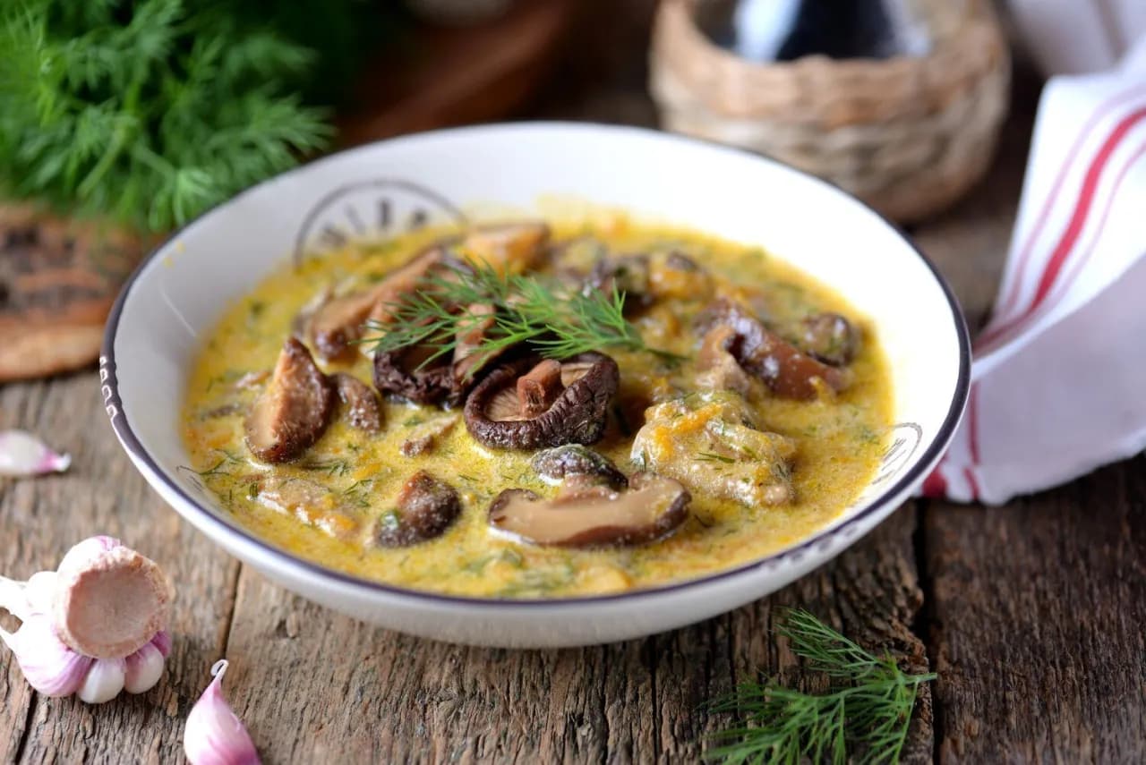 Jak doprawić zupę grzybową, aby zyskała wyjątkowy smak i aromat