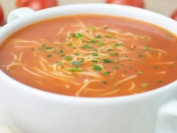 Zupa pomidorowa jak u mamy w Thermomix – smak dzieciństwa w 30 minut