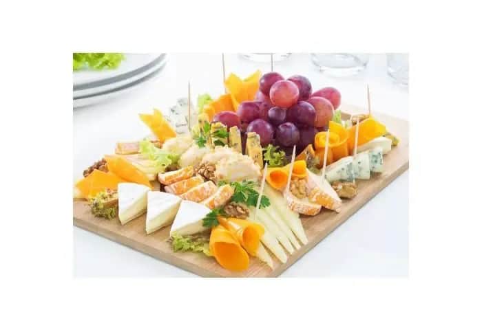 Ile kosztuje catering na 15 osób? Ceny, oferty i ważne czynniki