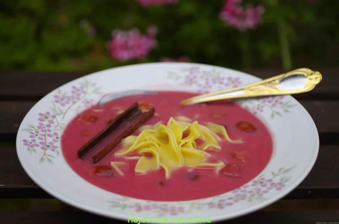 Jak ugotować zupę wiśniową, która zachwyci smakiem i aromatem