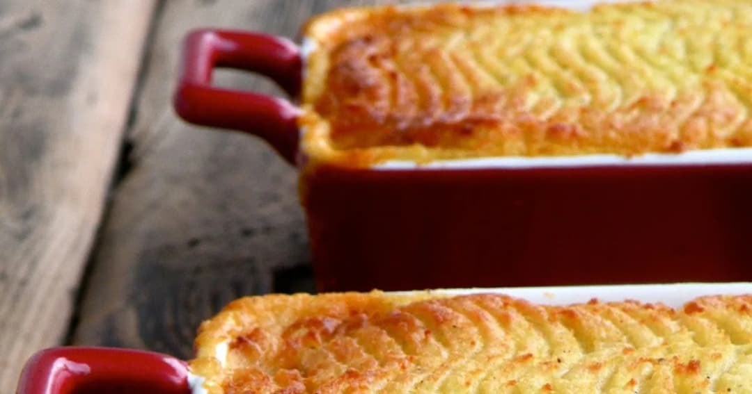 Zapiekanka z puree ziemniaczanym i mięsem mielonym – pyszny przepis na obiad