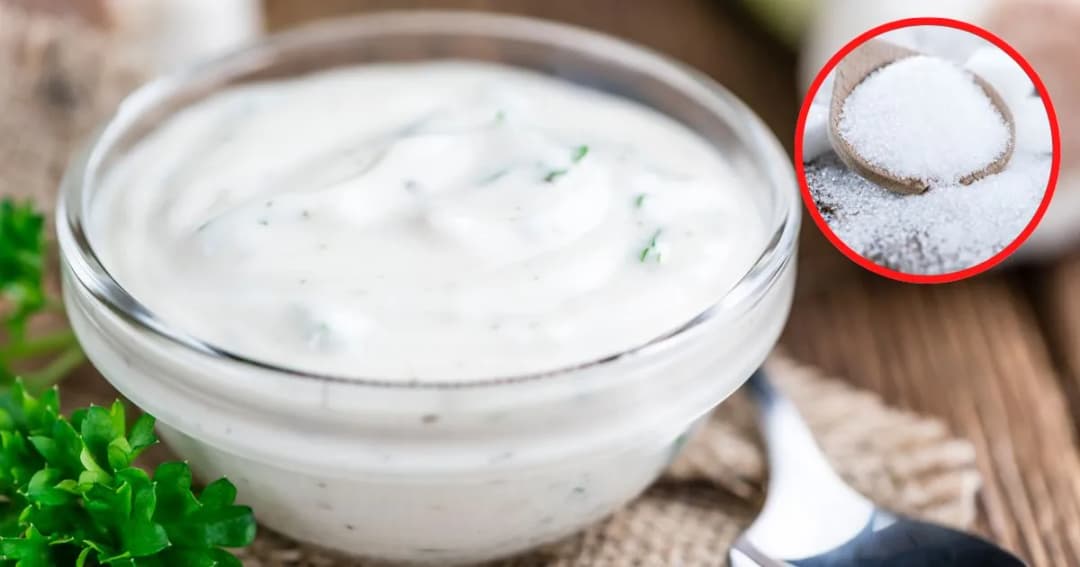 Sos czosnkowy jak z restauracji – prosty przepis na idealny smak